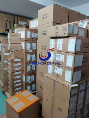 FG-81F 8 x GE RJ45 Ports 2 x RJ45/SFP geteilte Medien WAN Ports 128 GB SSD Kompaktes Design