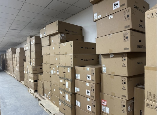Bereit zum Versand Dell PowerEdge R760 2U Rack Server mit 2,1 GHz Prozessor Hauptfrequenz